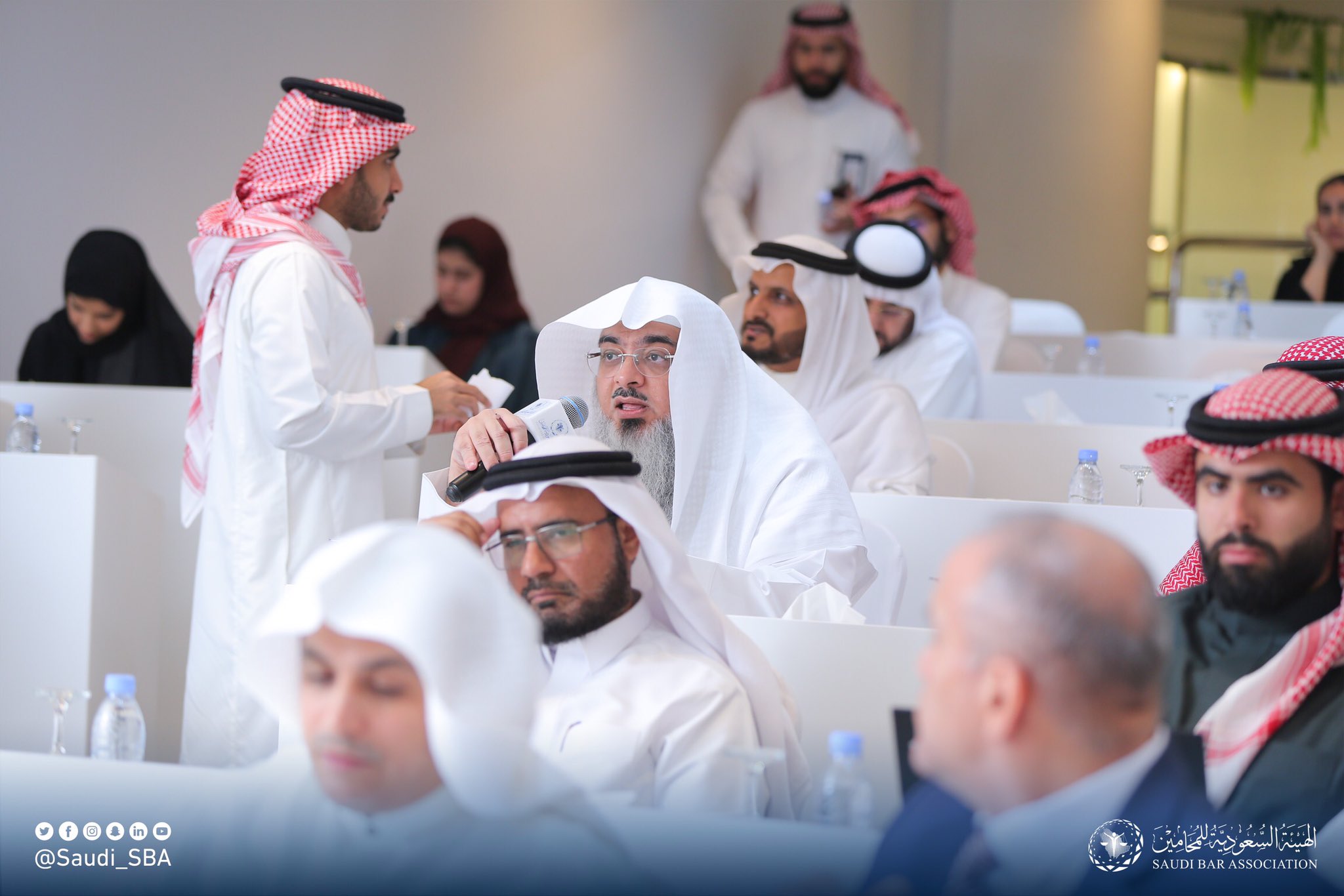 نقاش مهني وتفاعلي ضمن ورشة قانونية